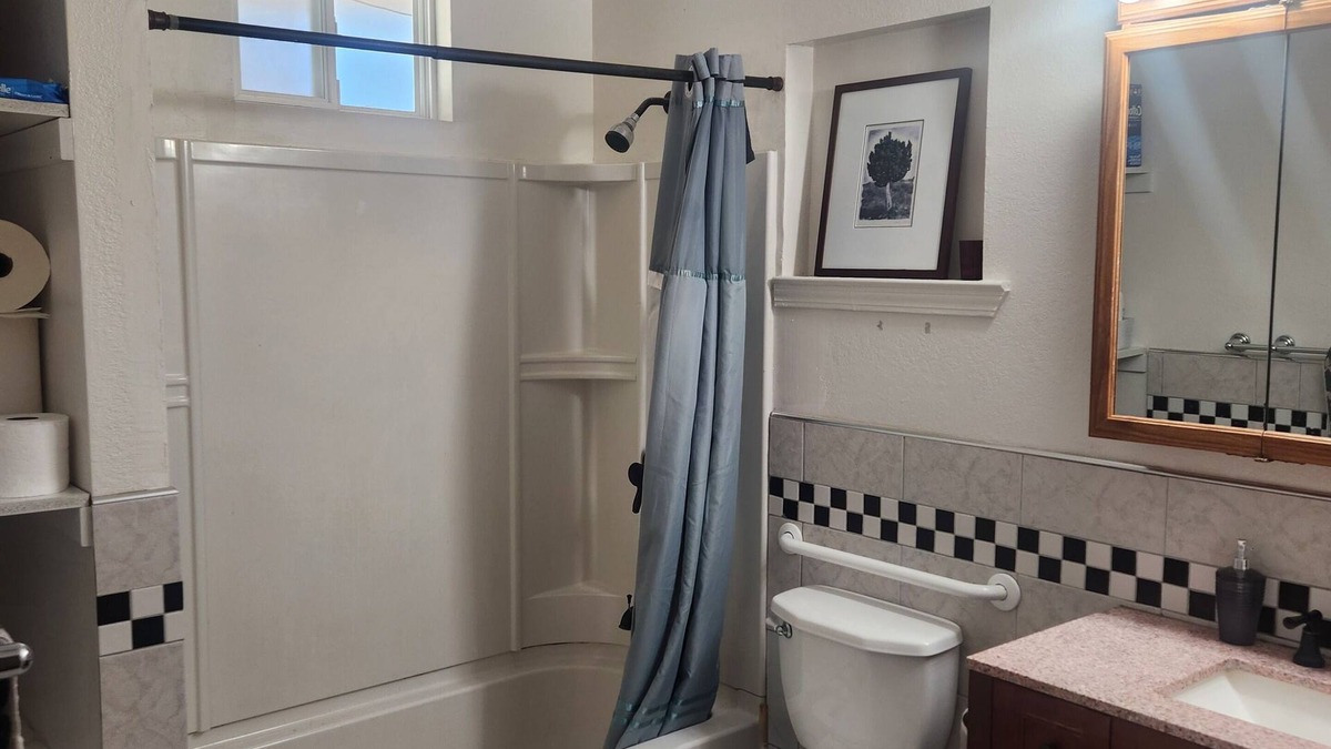 Saratoga House | Charming 1-bedroom available in a lovely home in Saratoga with lots of amenities