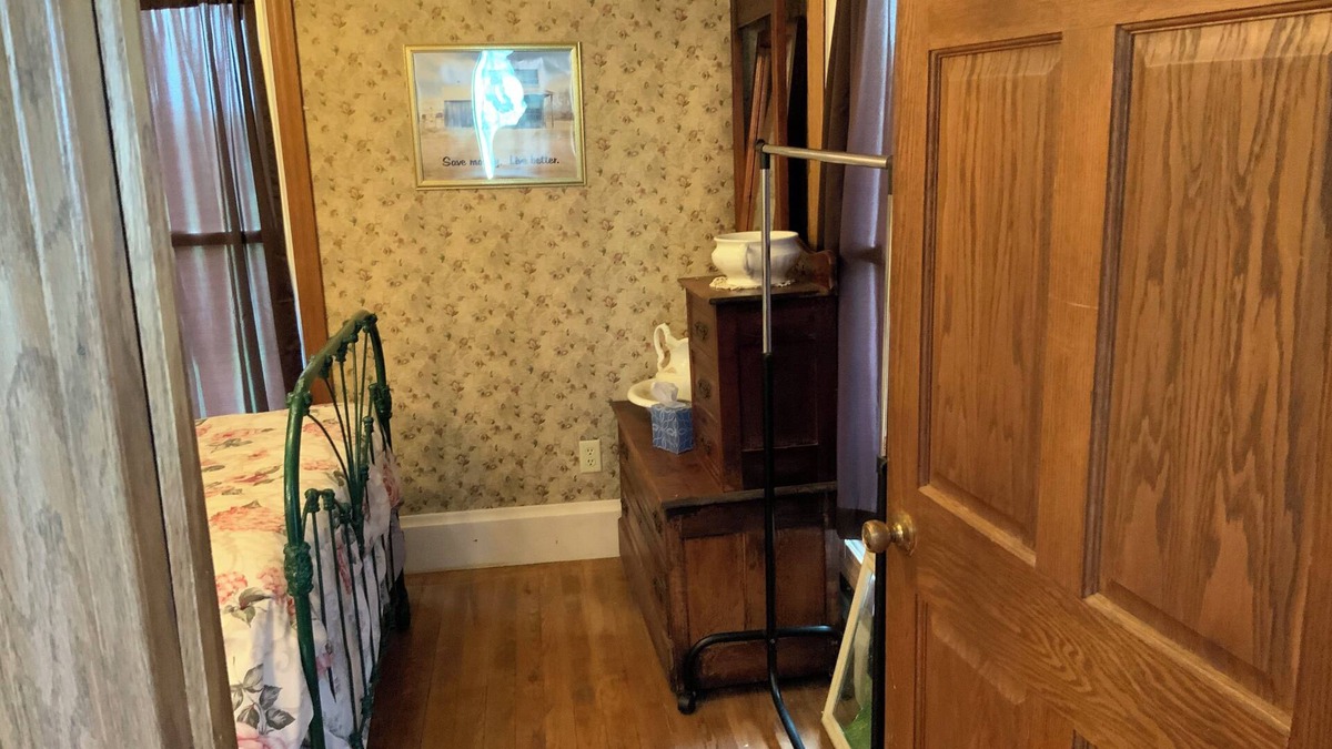 Weissert Bed & Breakfast | Charming 1-bedroom bed & breakfast. Close to everything, away from it all.