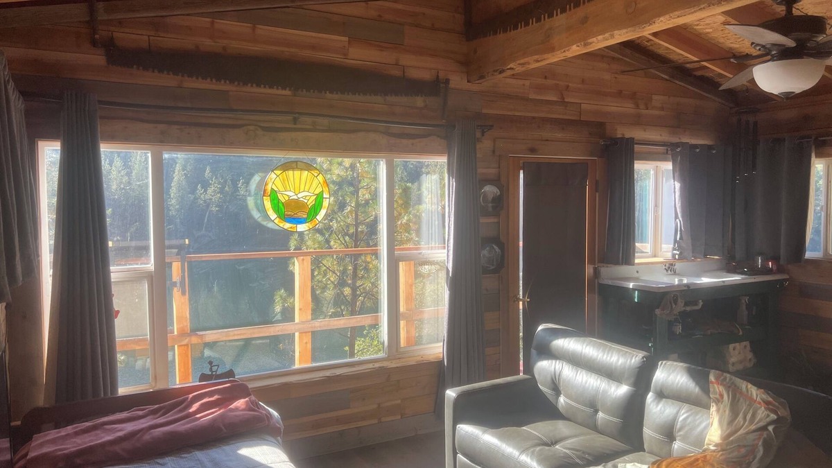Forbestown Cabin | Charming 1-bedroom cabin in feather falls ca. hunting and fishing getaway