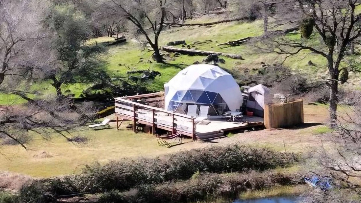 Cedar Ridge RV Rental | Charming 1-bedroom campground in Auburn with WiFi access