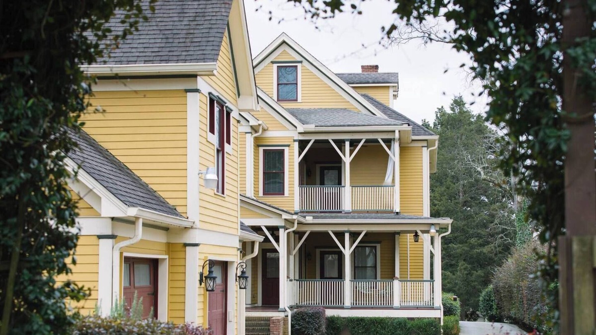 East Side Cottage | Charming 1-bedroom enchanting cottage with goats in Atlanta's Grant Park