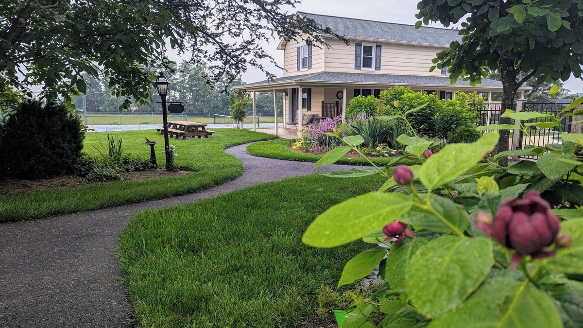 Taneytown Other | Charming 1-bedroom farmhouse in wonderful Taneytown with AC