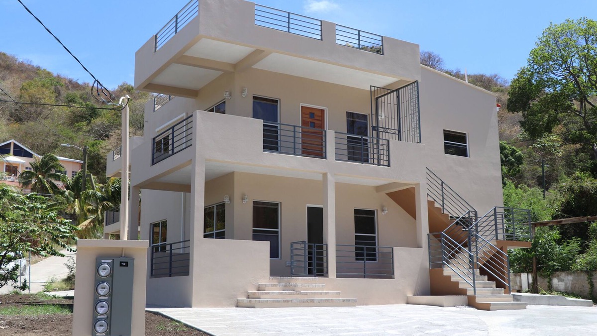 Calivigny House | Charming 1-bedroom apt with AC and WiFi in Clarkescourt Bay near to the Marina.