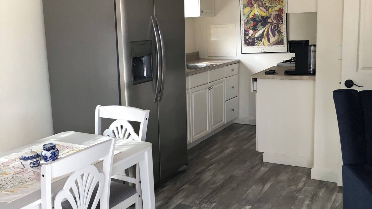 Boyes Hot Springs Cottage | Charming 1-bedroom guest house with WiFi and AC in beautiful Sonoma