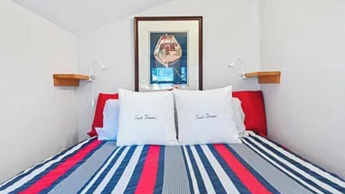 Opal Cliffs House | Charming 1-bedroom house in nice Santa Cruz with AC, WiFi