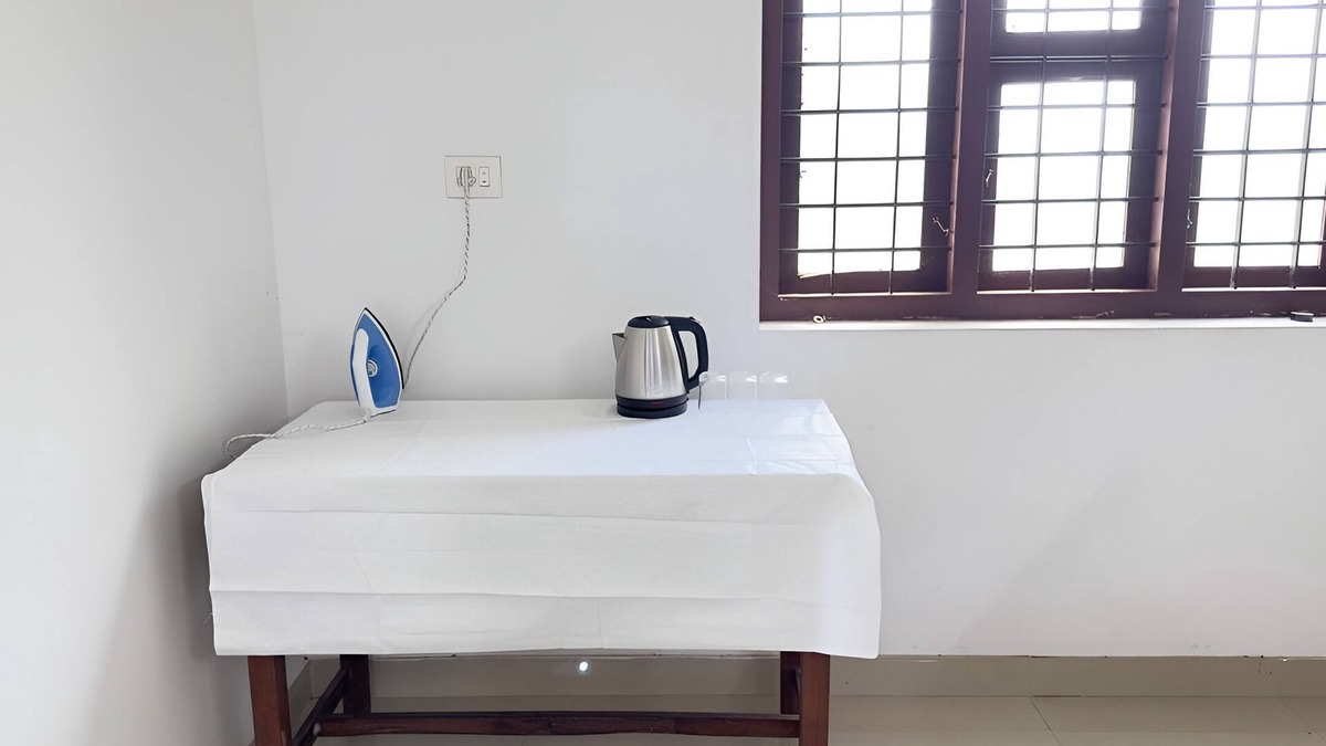Quilandi House | Charming 1-bedroom house in Koyilandy with WiFi access