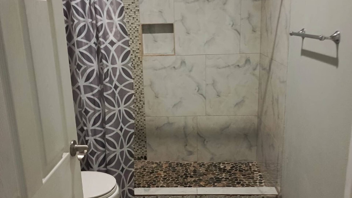 Saint James House | Charming 1 bedroom home with WiFi, AC in brilliant St James 10 minutes from city