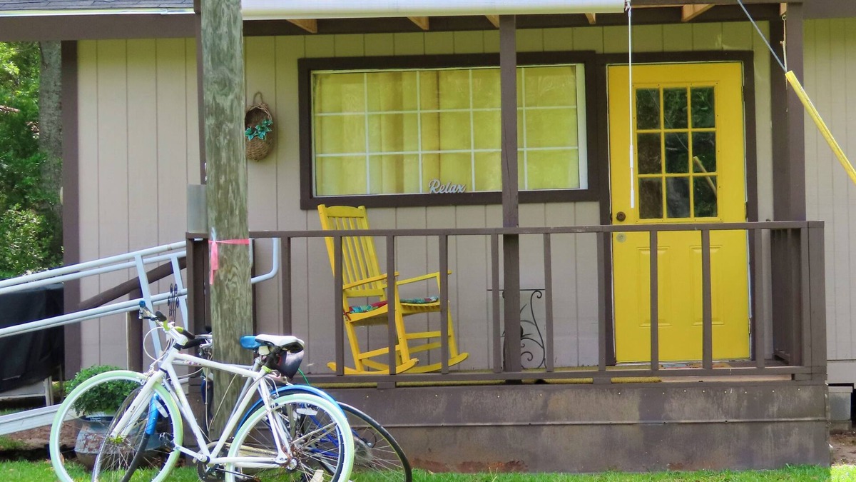 Glenwood House | Charming 1-bedroom house with WiFi and AC in Glenwood