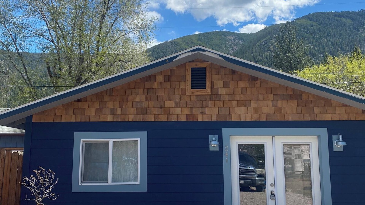 East Missoula House | Charming 1-bedroom house with WiFi, AC in brilliant Missoula.