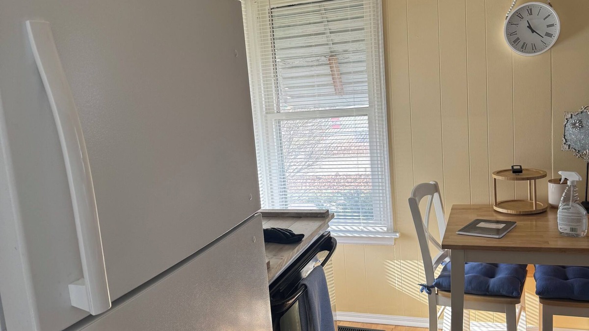 Ottumwa House | Charming 1-bedroom house with WiFi, AC in welcoming Ottumwa