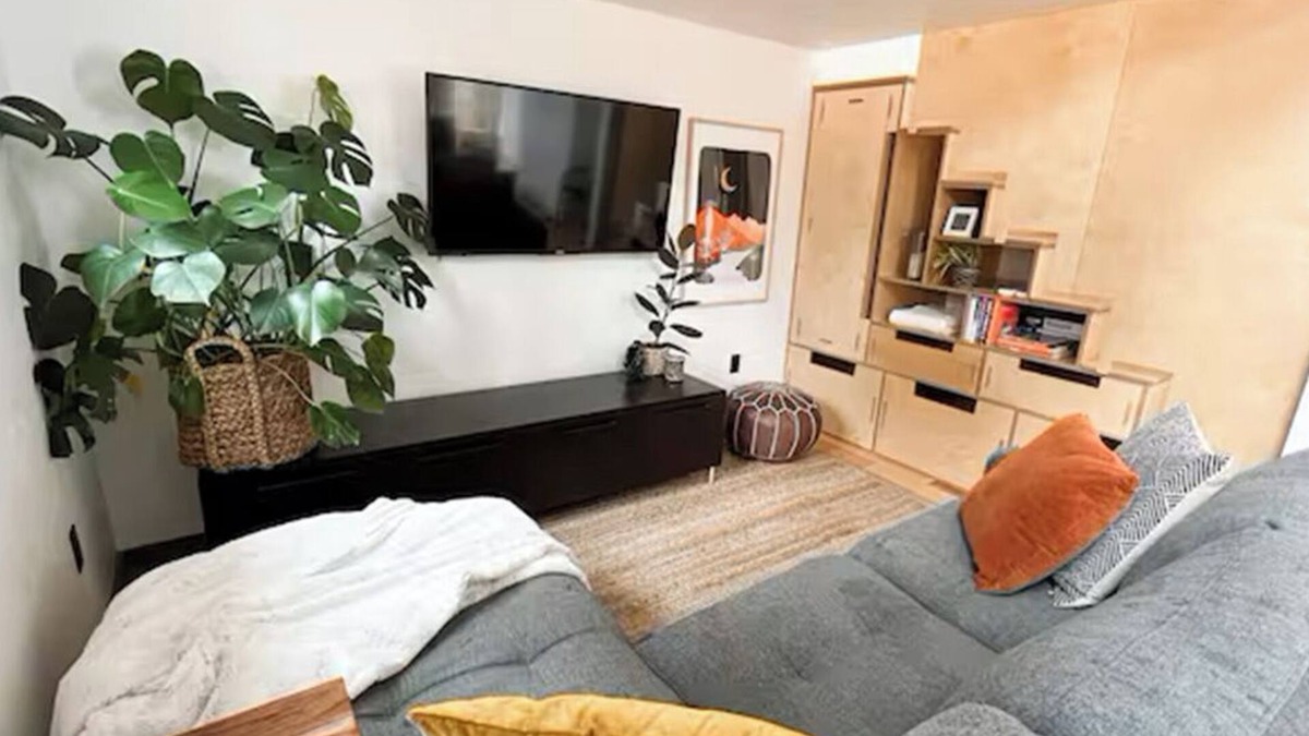 Old Farm District House | Charming 1-bedroom house in amazing Bend with AC