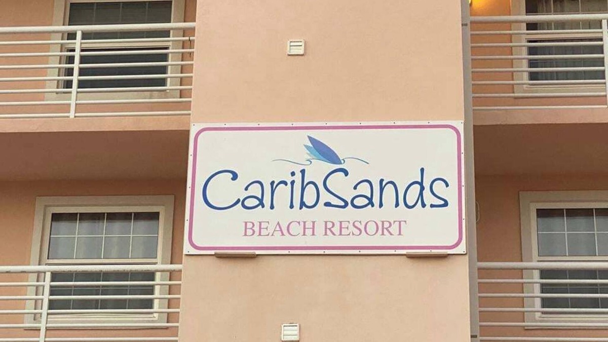 West End Condo | Charming 1-bedroom condo in superb Cayman Brac with pool
