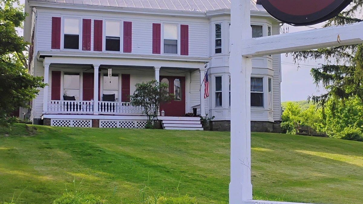 Sugar Loaf Apartment | Charming 1-bedroom Rekindled Farmhouse Historic Sugar Loaf, NY