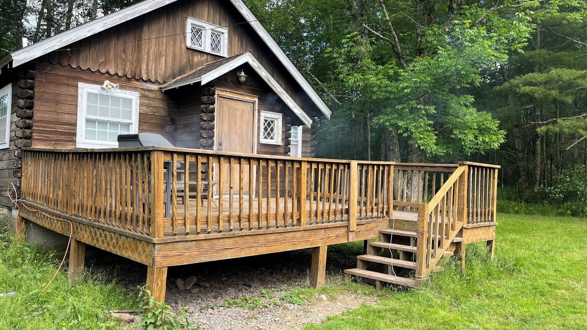 Town of Delaware Cottage | Charming 1-bedroom cottage with WiFi, AC in enchanting Kenoza Lake area.