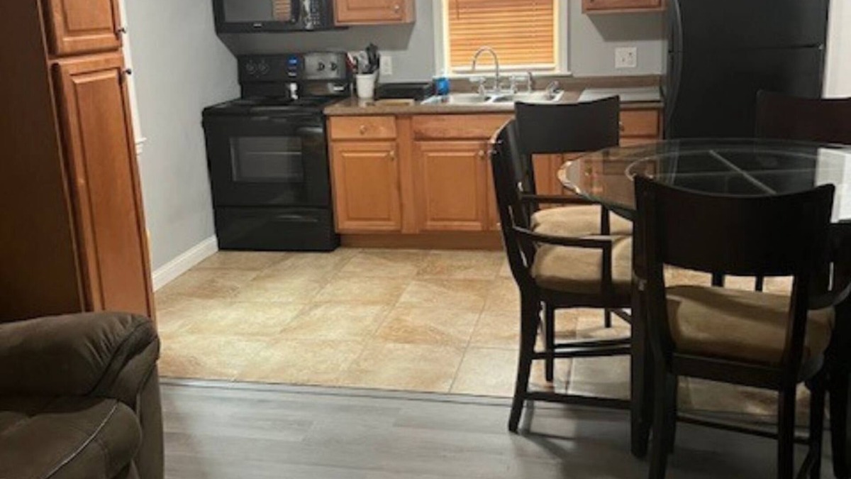 Knob Noster House | Charming 1-bedroom 3 Miles from Whiteman AFB Knob Noster with AC, WiFi