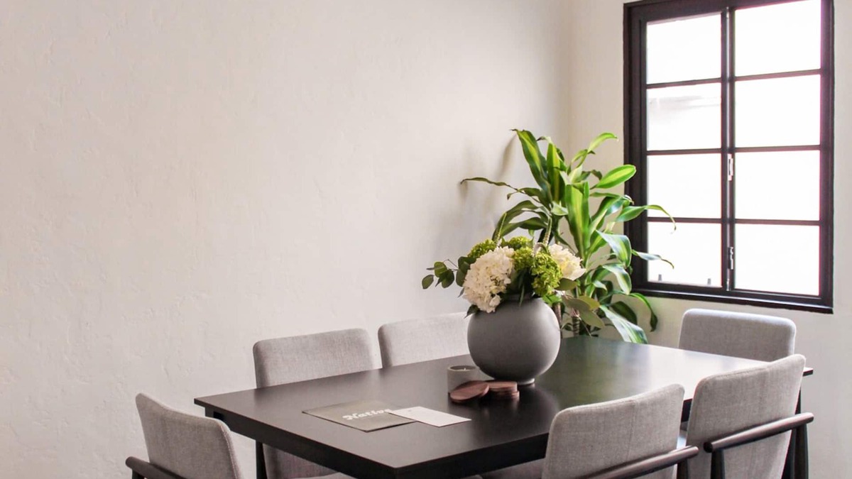Hollywood Hills Apartment | Charming 1-Bedroom Serviced Apartment in Los Angeles x Native
