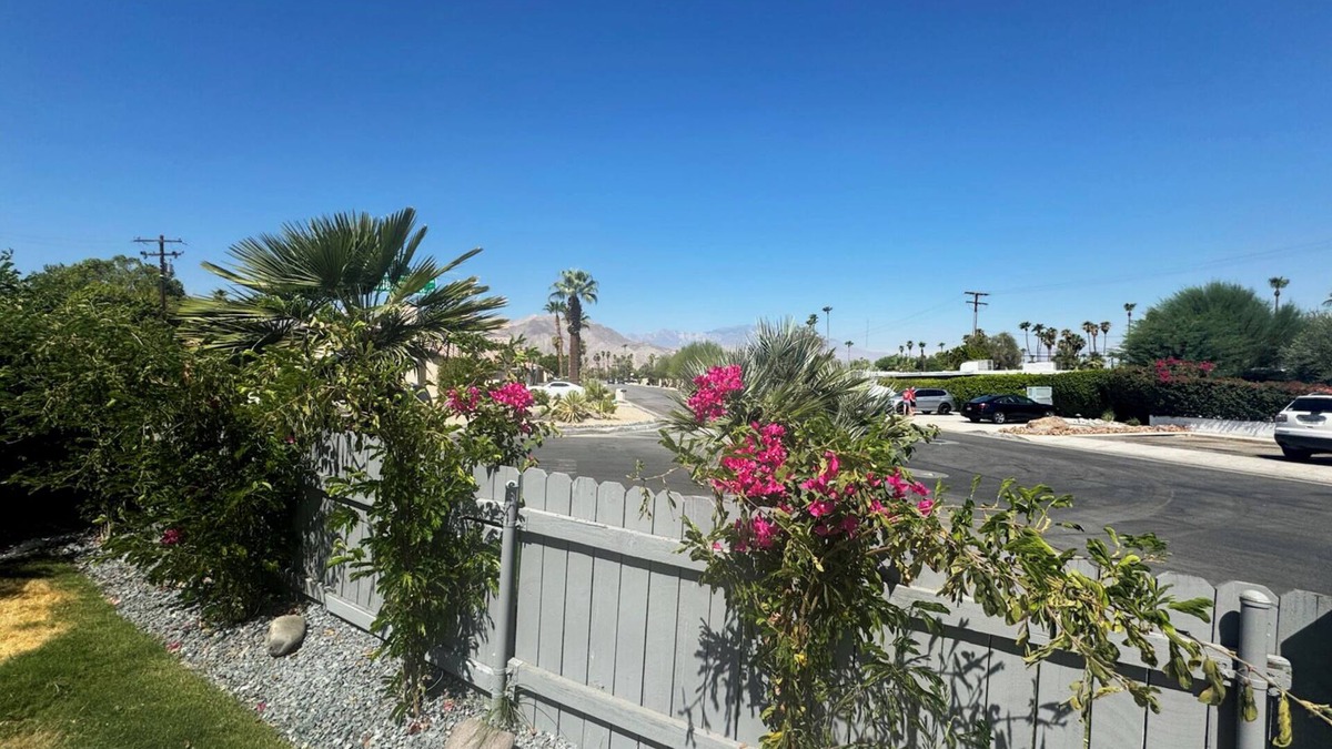 Palm Desert Cottage | Charming 1-bedroom cottage with WiFi and AC in Palm Desert