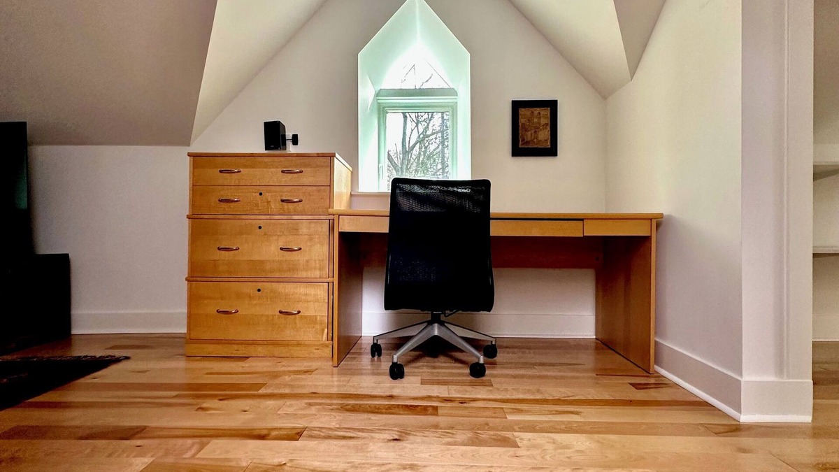 Northwest Philadelphia Cottage | Charming 1-bedroom cottage on Wissahickon Park in Chestnut Hill
