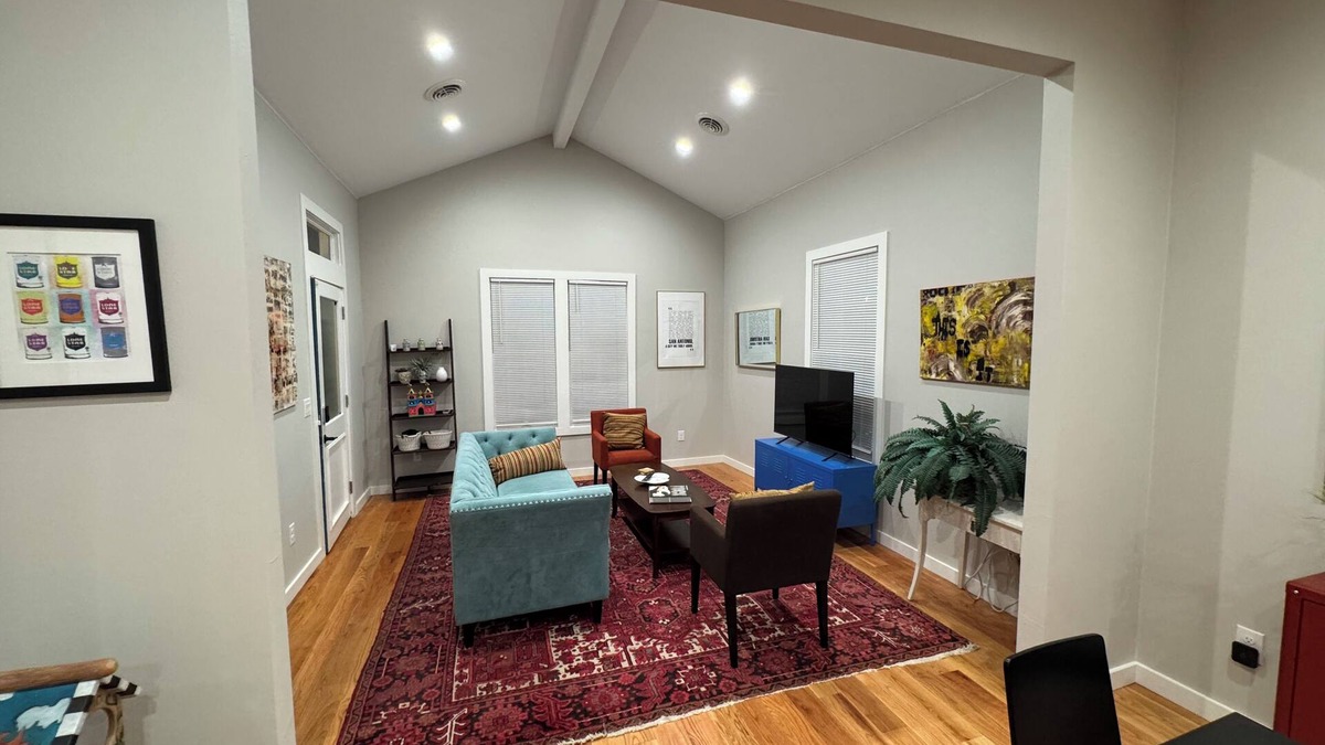 Near East Side House | Charming 1-bedroom house in fantastic San Antonio with WiFi, AC