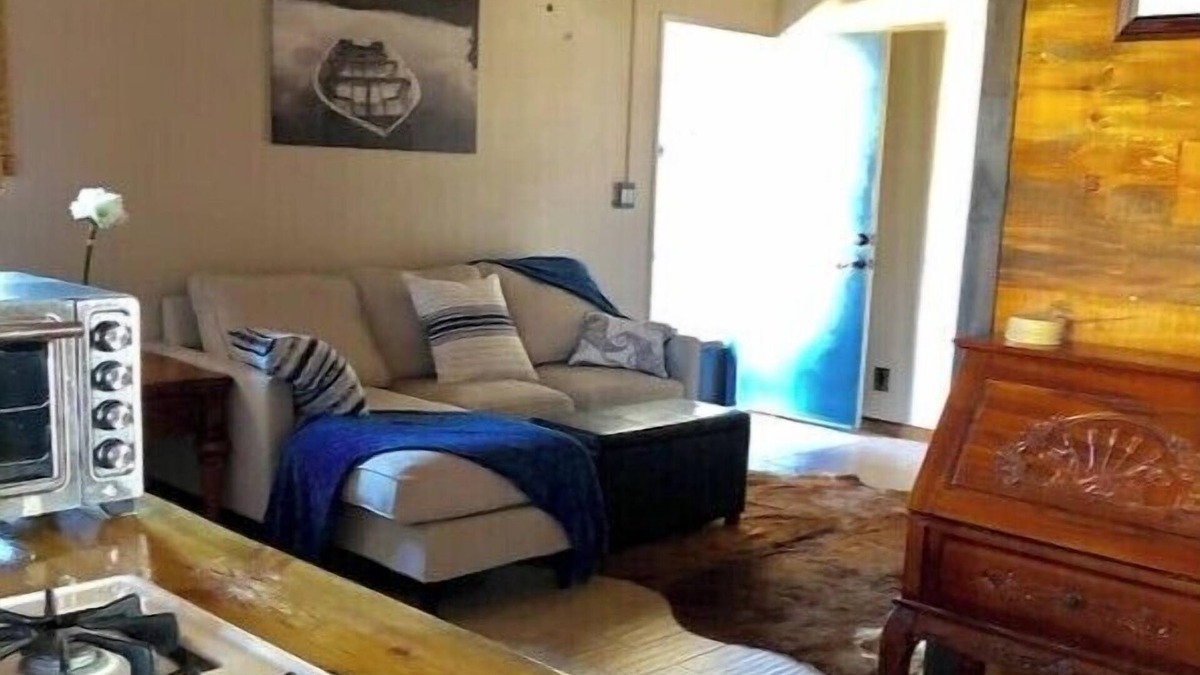 Costa Mesa Villa | Charming 1-bedroom villa in Costa Mesa with WiFi and fitness room