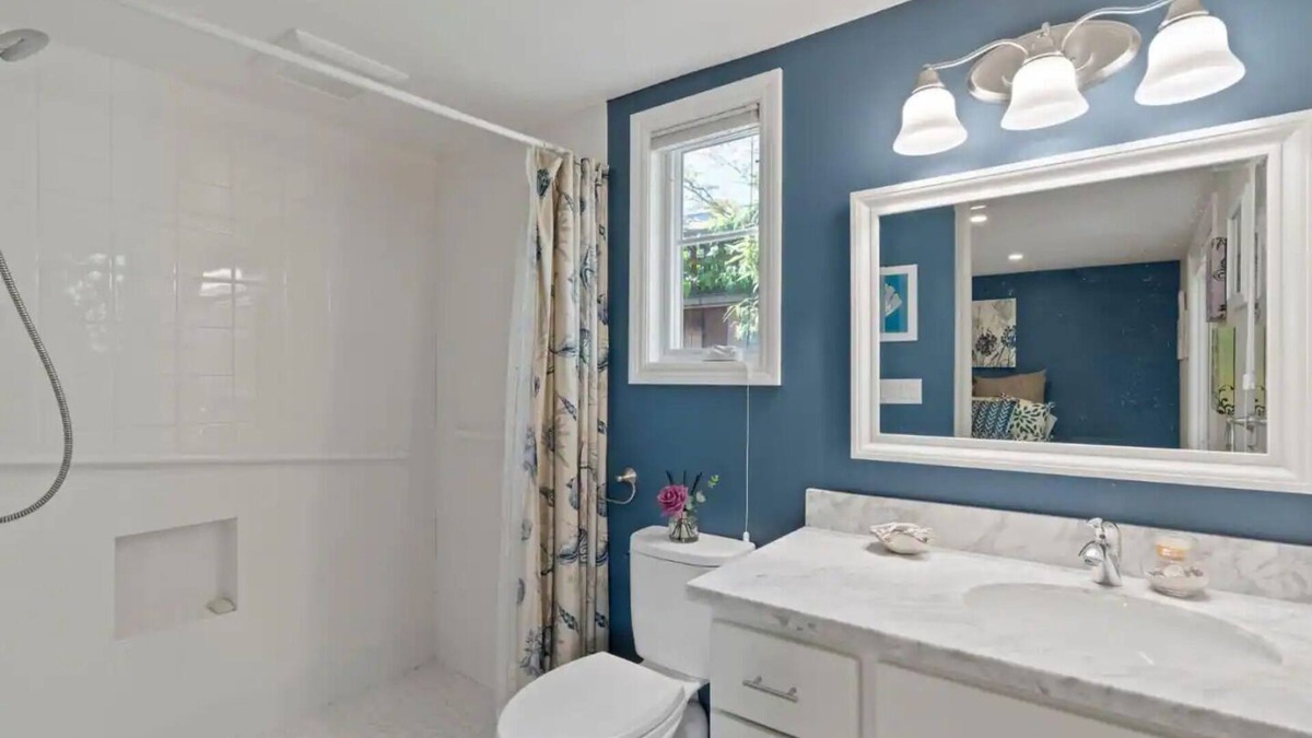 Burlingame House | Charming 1-bedroom with AC and WiFi in Pleasant Burlingame
