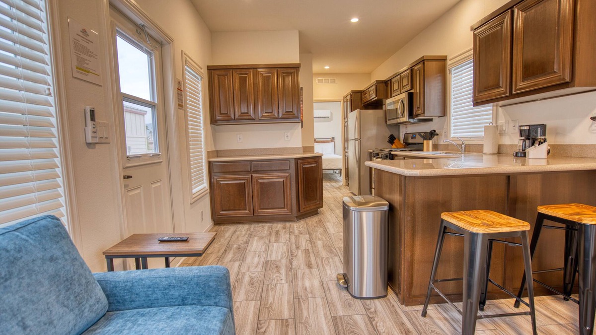 Coachella Cottage | Charming 1 bedroom w/loft cottage in fabulous Coachella, California. No Pets