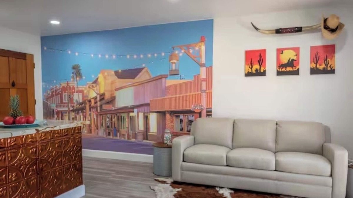 Scottsdale Highlands Estates Condo | Charming 1-bedroom western themed condo in marvelous Old Town Scottsdale