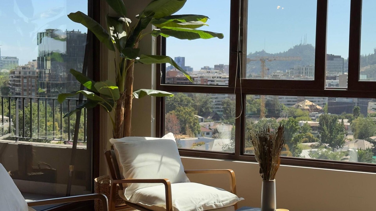 Vitacura Apartment | Charming 1-br apartment with Private Terrace and Pool + AC and WiFi in Vitacura