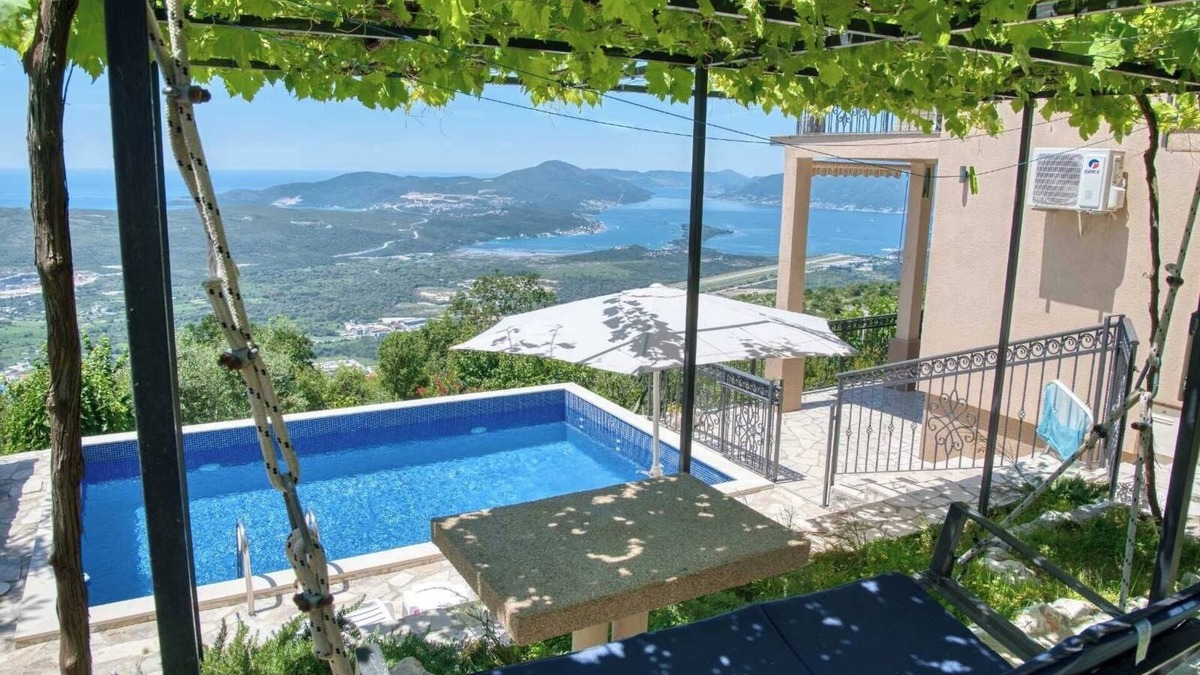 Skaljari Apartment | Charming 1-bedroom apartment with AC and WiFi in marvelous Kotor Municipality