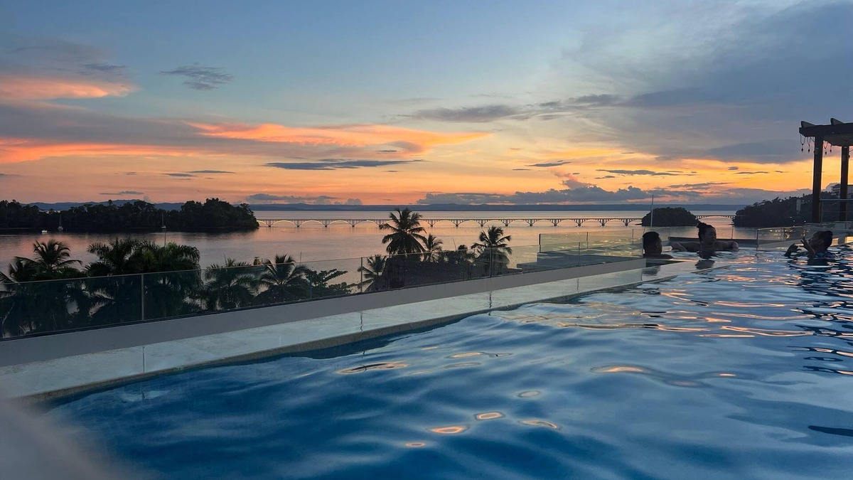 Barrio La Fortaleza Vieja Apartment | Charming 1-Suite apartment in gorgeous Samaná Bay with AC, WiFi, Infinity Pool