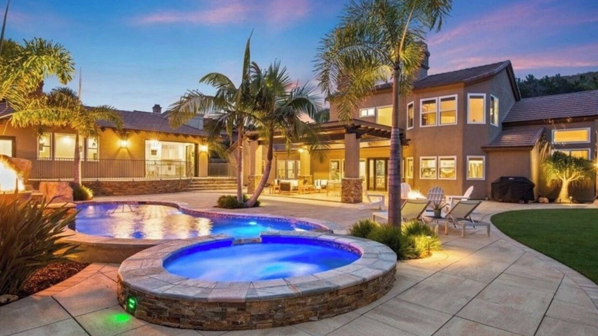 San Juan Capistrano Villa | Charming 1-bedroom villa in fabulous San Juan Capistrano. Lovely pool view.