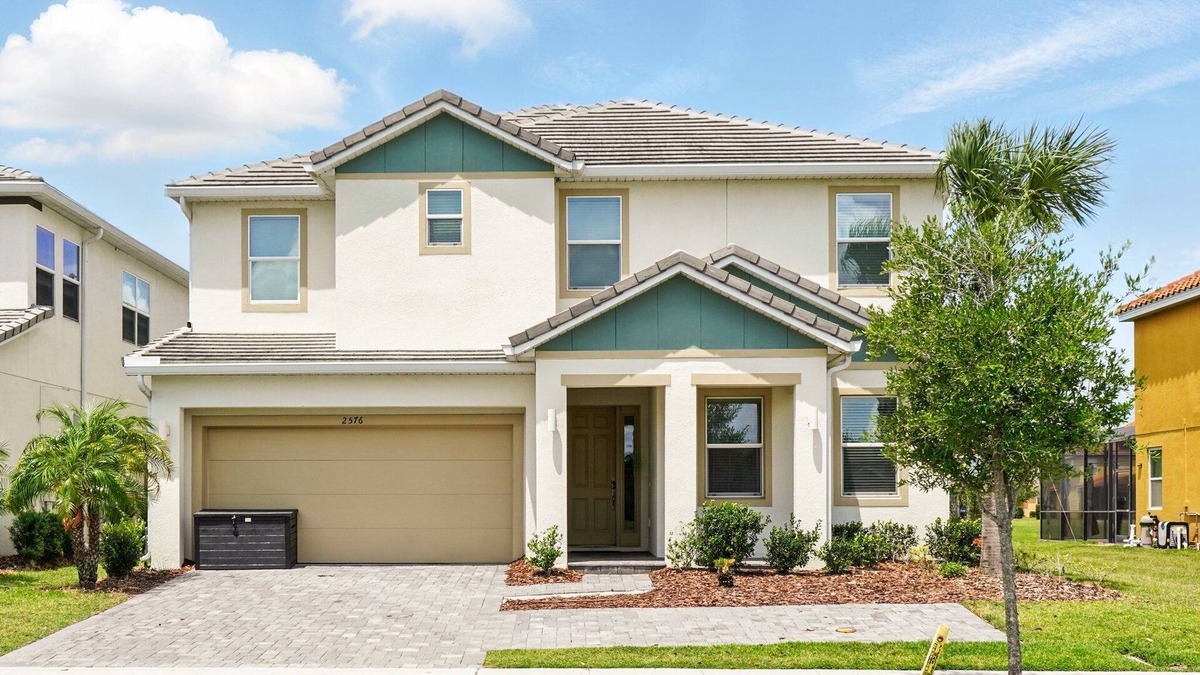 Veranda Palms House | Charming 10 Bed Pool Home with Game Room-2576SD
