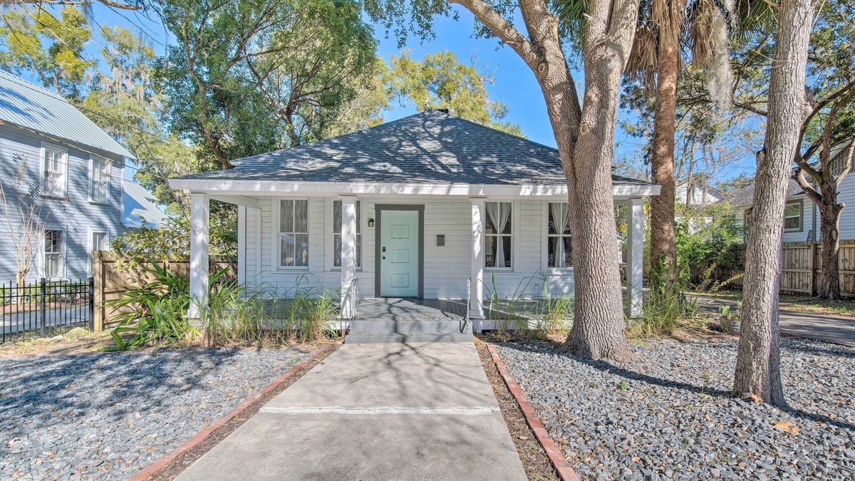 Historic District House | Charming 100-Year-Old Home < 1 Mi to Downtown