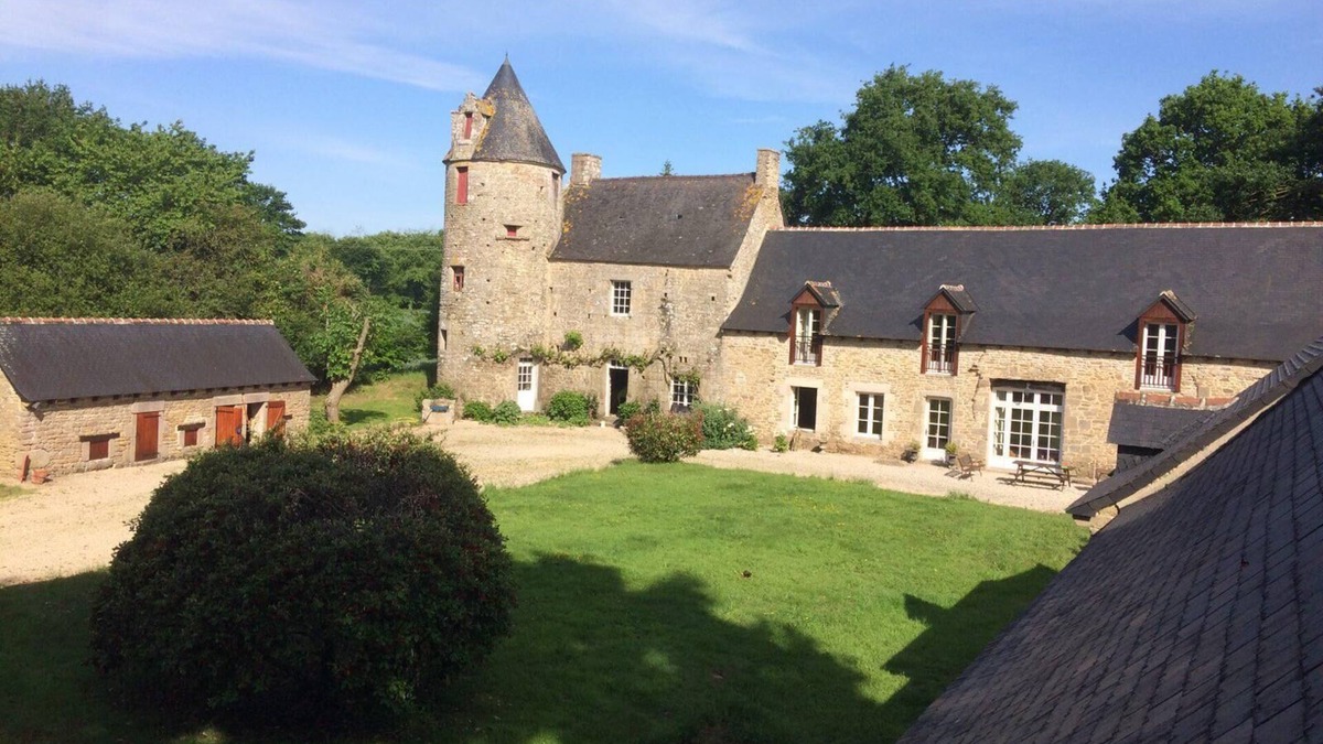 Trebedan House | Charming 17th century manor for 8 people completely renovated a few km from Dinan