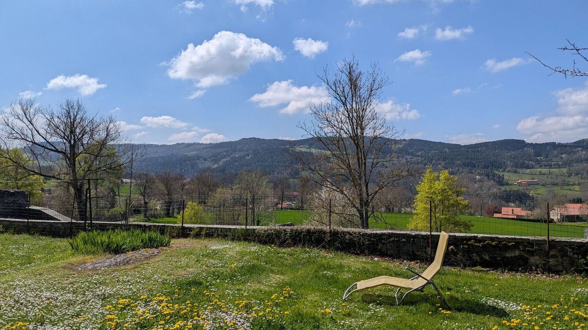 Arsac-en-Velay Cottage | Charming 18th Century Mansion with Garden & Modern Amenities near Puy-en-Velay
