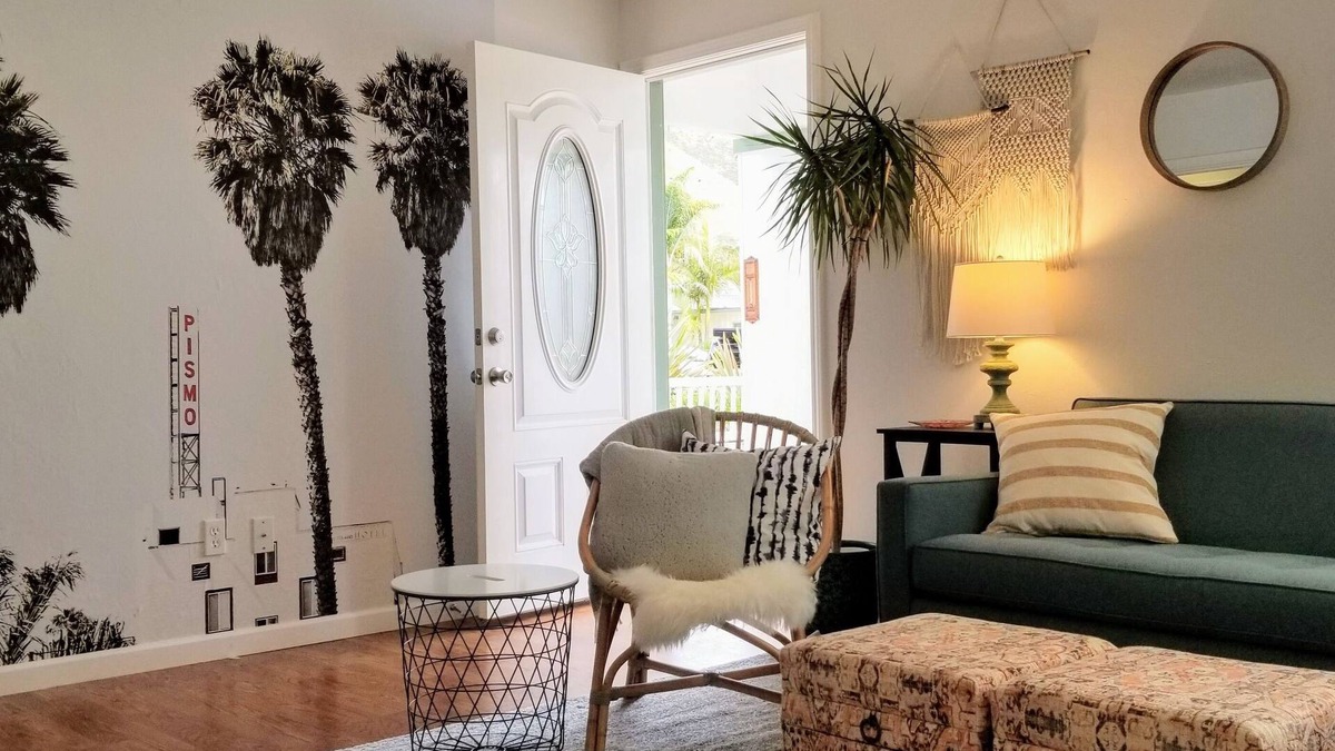 Shell Beach House | Charming 1940's Shell Beach Cottage 1 Block to Beach
