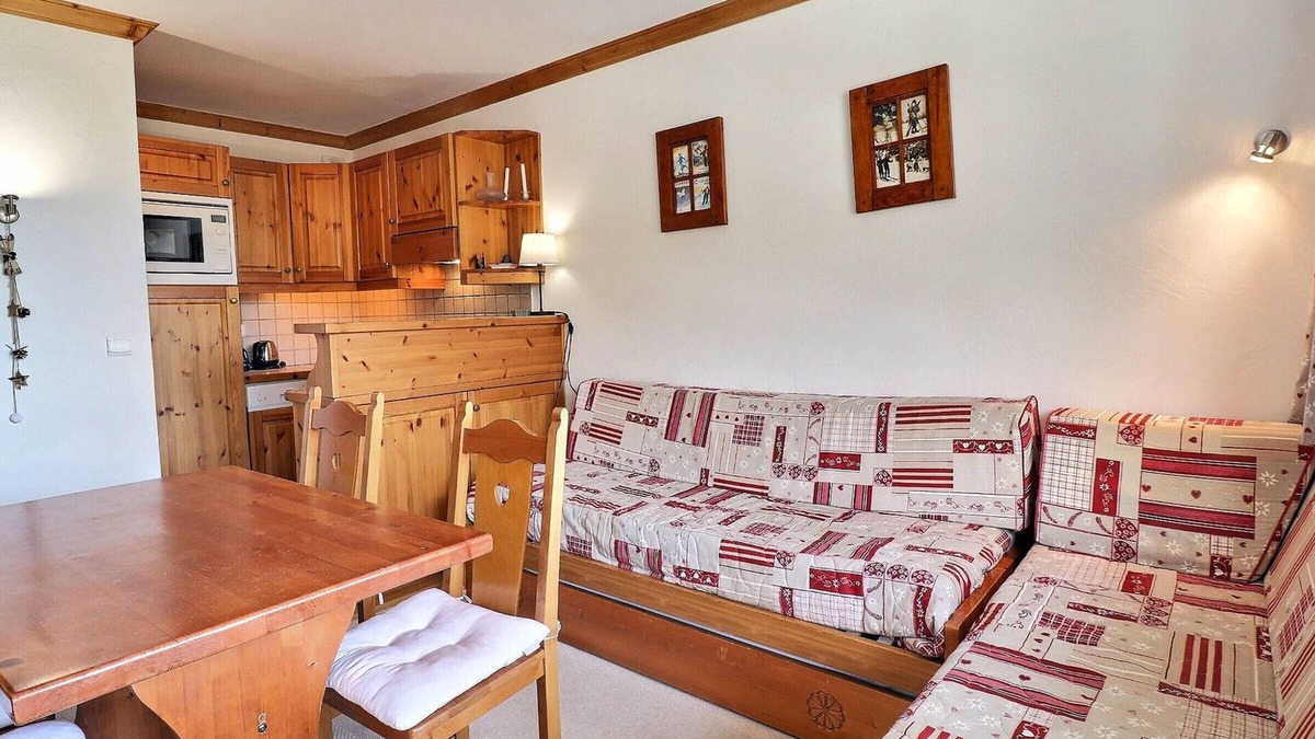 Meribel-Mottaret Apartment | Charming 1BR 4 pers. - Méribel, balcony, Wi-Fi, non-smoking