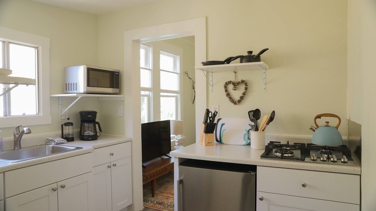 Piedmont Avenue Apartment | Charming 1BR Apt Near Piedmont Ave in Oakland