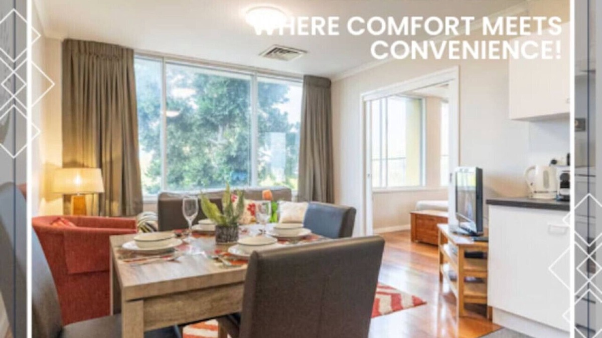 Auchenflower Apartment | Charming 1BR Auchenflower Apt with Parking Near UQ