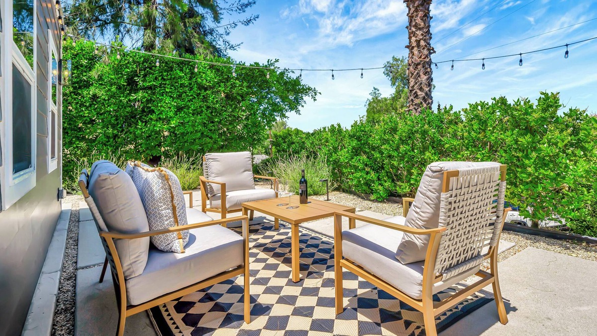 Woodland Hills Cottage | Charming 1BR House W/Yard & Fire Pit in Prime Location!