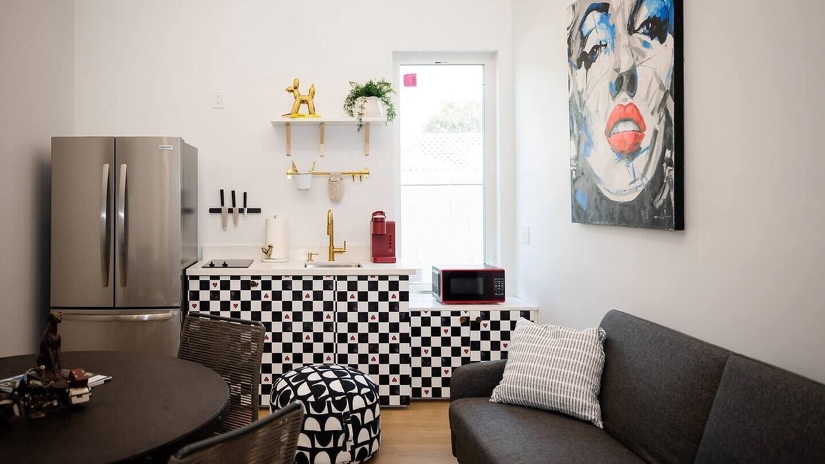 Burbank House | Charming 1BR Near Airport & Studios , EV