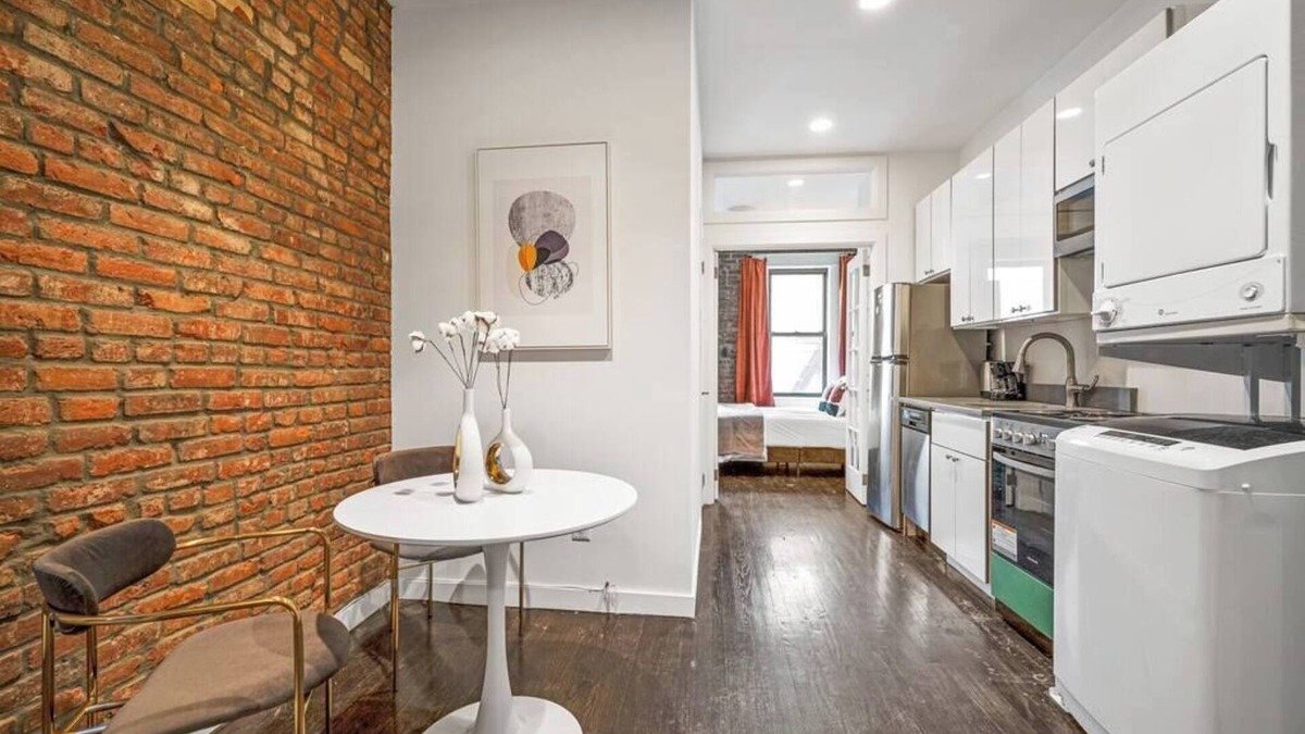Bowery Apartment | Charming 1BR, w/W/D in unit, by Subway