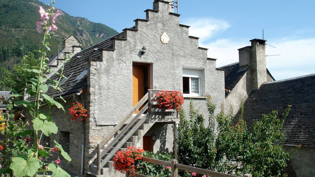 Vignec Cottage | Charming 2/4 apartments in an old sheepfold-Wifi access