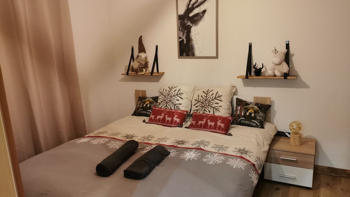 Lens Apartment | Charming 2.5-room★bed 180x200★Balcony★calm