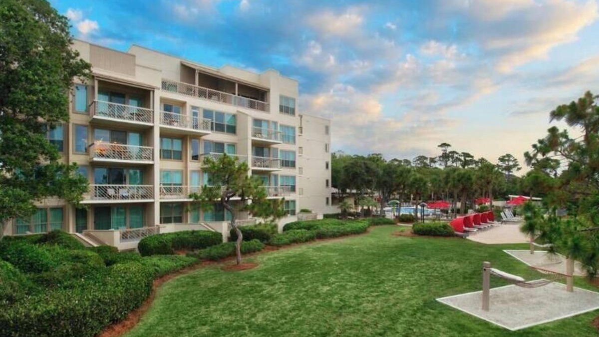 Oceanside Villa | Charming 2-bedroom oceanfront villa on Hilton Head Island .