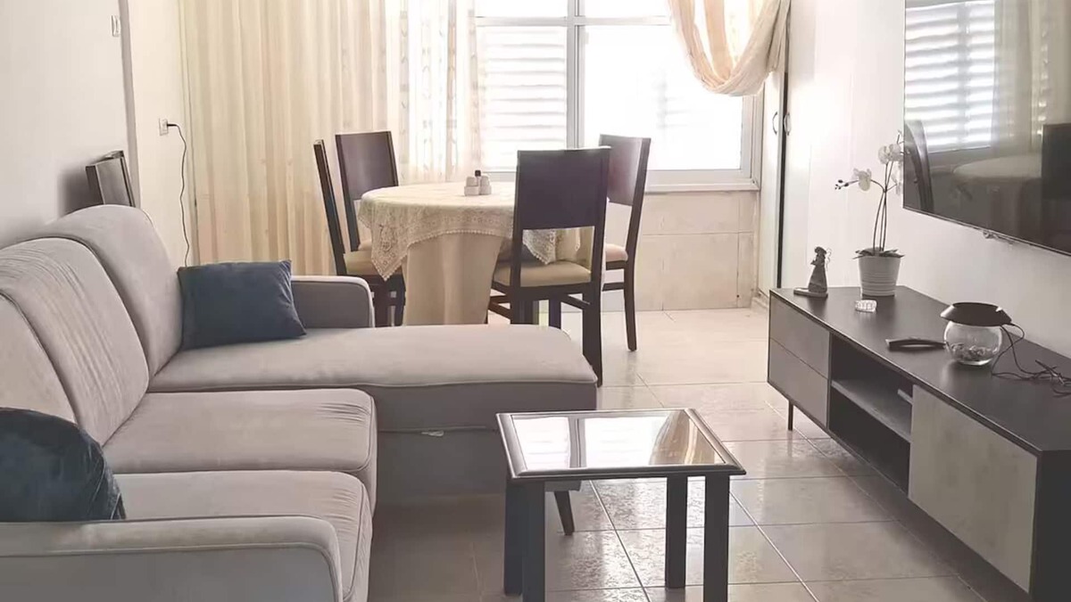 Nahariya Apartment | Charming 2 bdr Apartment by the beach, A/C, nearby water sports, family friendly