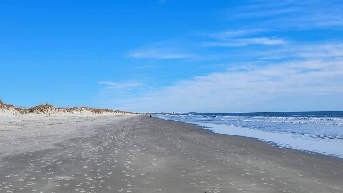 Sunset Beach House | Charming 2-bdrm home in Sunset Beach, walking distance to the Sunset Beach Cir