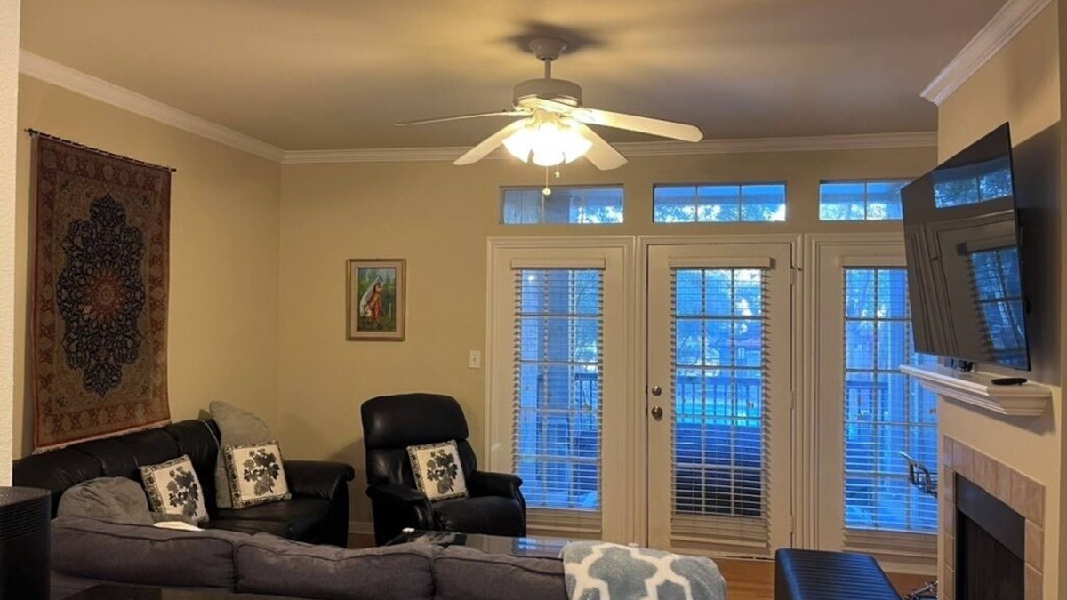 Waters Park Condo | Charming 2-Bed/2-Bath condo w/Pool in fantastic Austin, near Domain & Arboretum