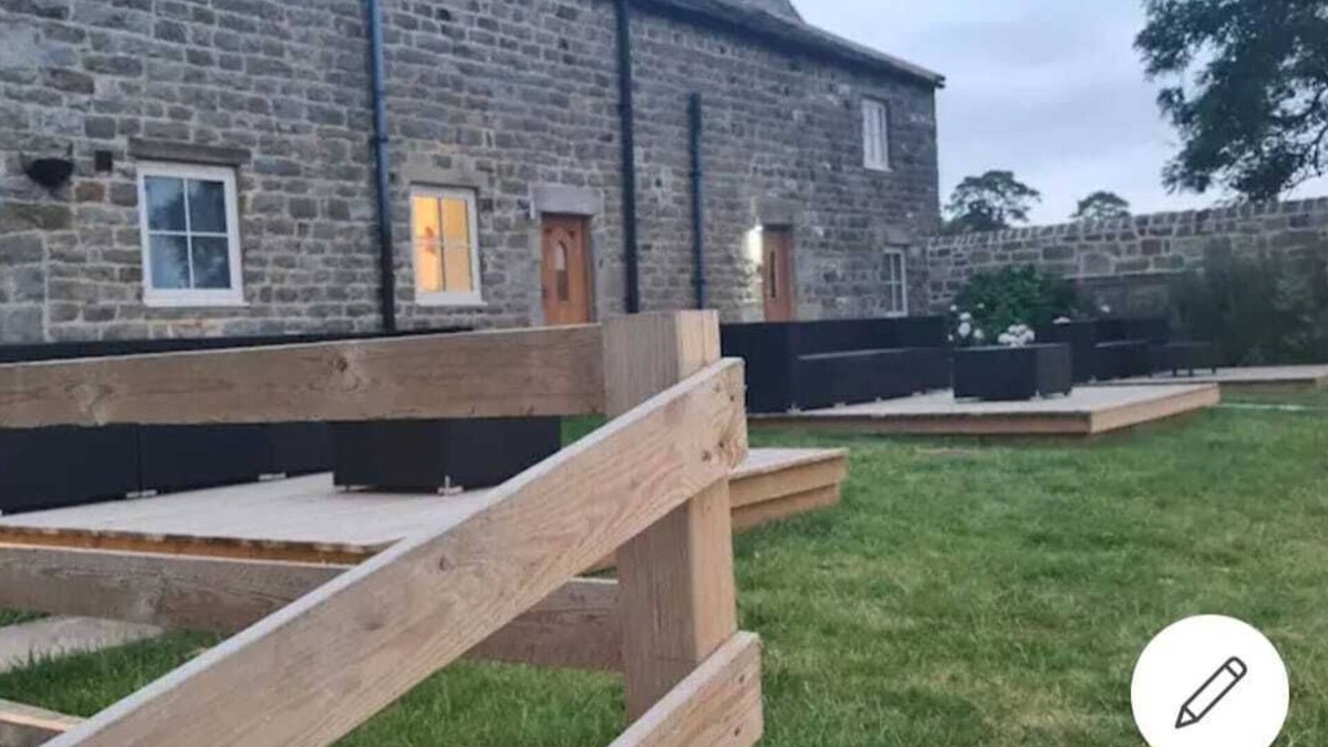 Ripley Cottage | Charming 2 Bed Cottage in Nidderdale Near Harrogat