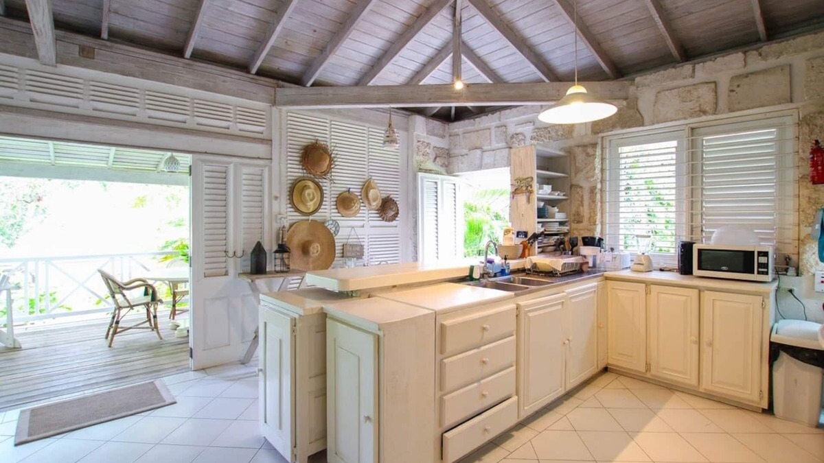 Merlin Bay House | Charming 2-Bed Cottage By Beach by BSL Rentals